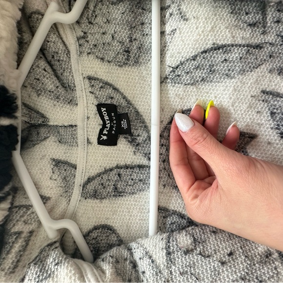 Playboy zip up hoodie XS Black and White Sherpa - Picture 2 of 3